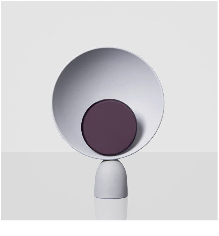 Nordic Metal Table Lamp / Offwhite / EU
